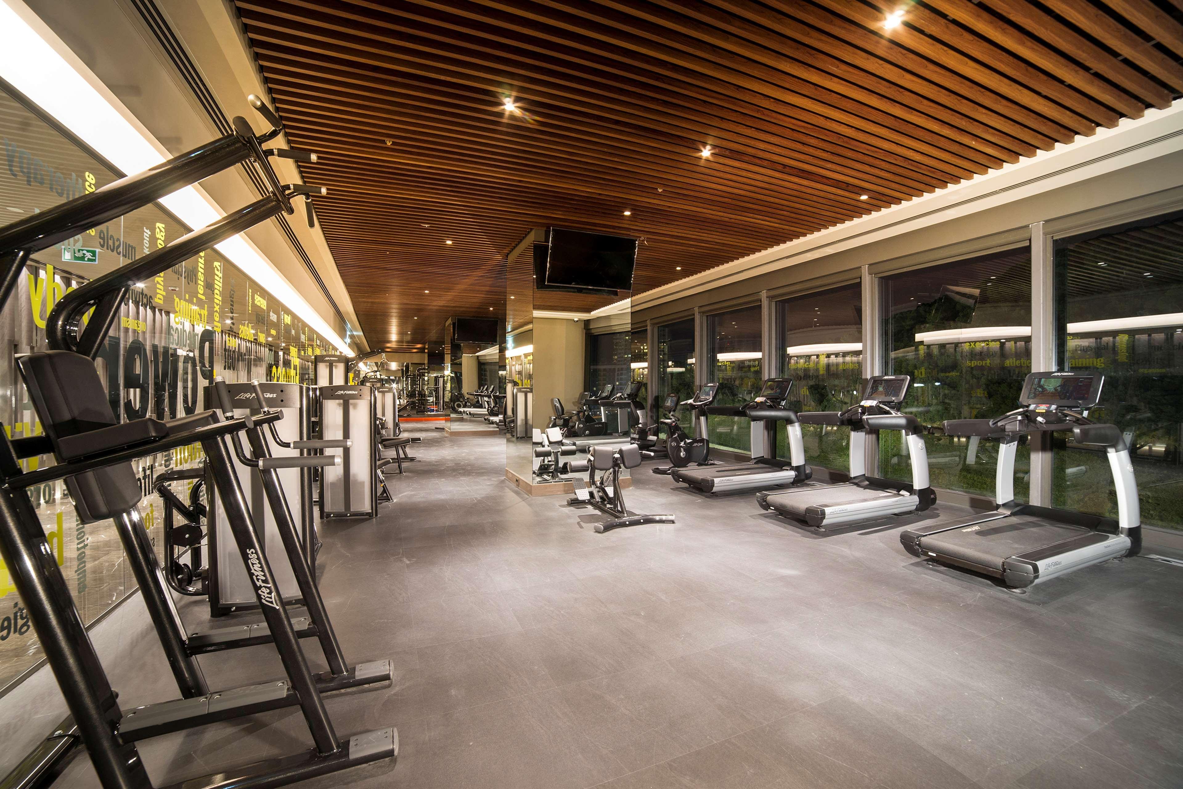 Radisson Collection Hotel, Vadistanbul Exterior photo The gym at the Ritz-Carlton, Singapore
