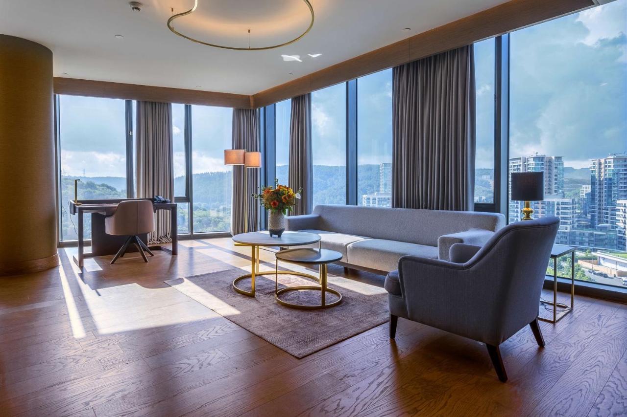 Radisson Collection Hotel, Vadistanbul Exterior photo A living room in a suite at the hotel
