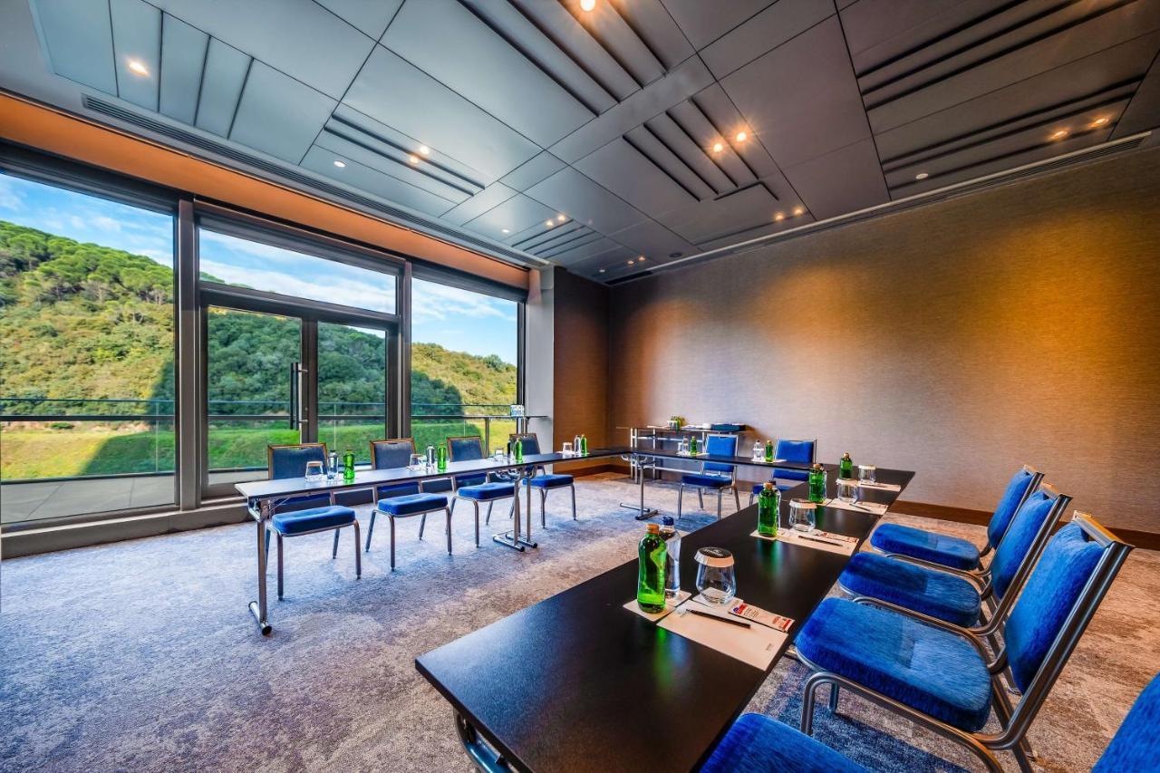 Radisson Collection Hotel, Vadistanbul Exterior photo Meeting room