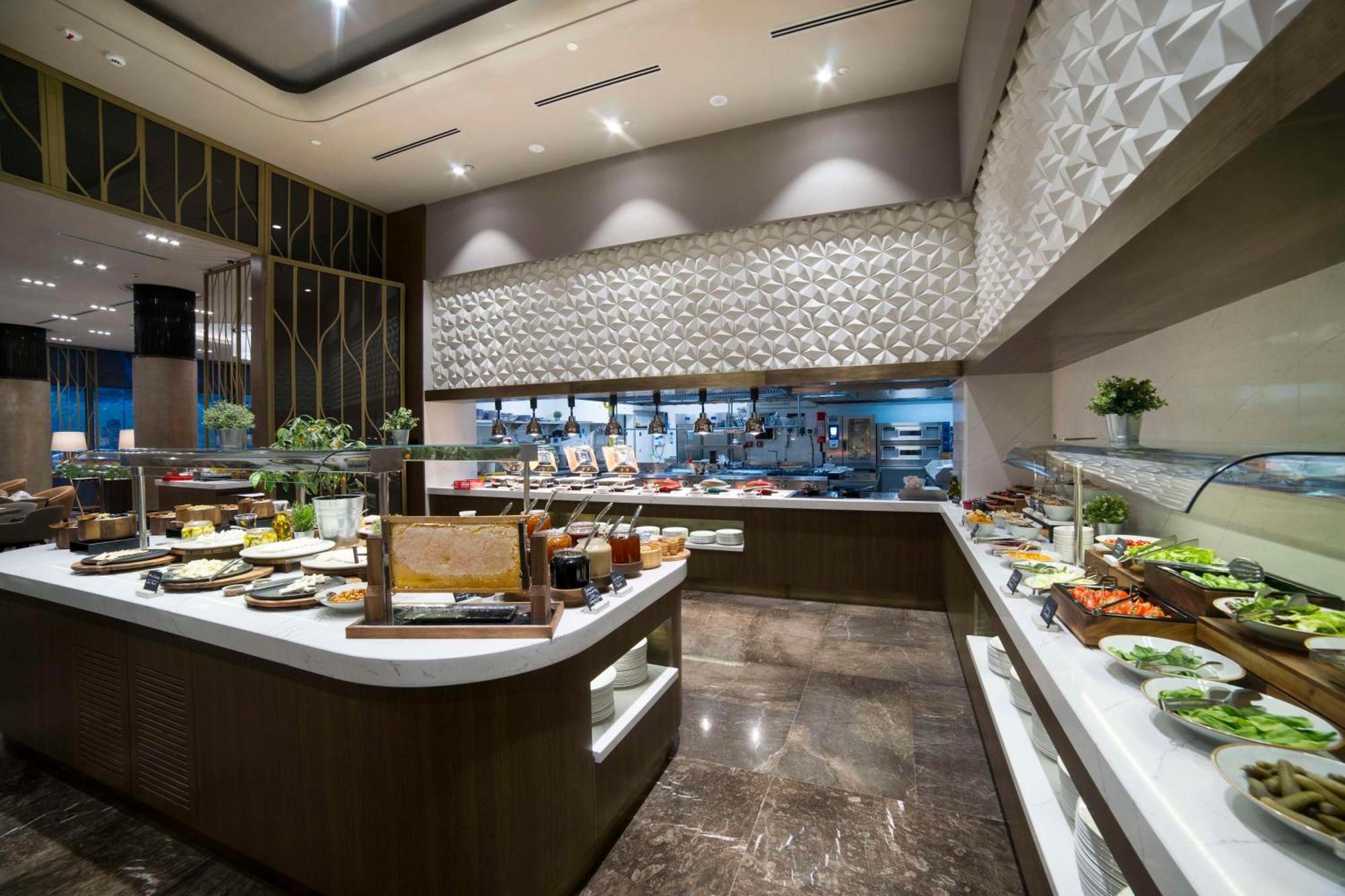 Radisson Collection Hotel, Vadistanbul Exterior photo The buffet at the hotel